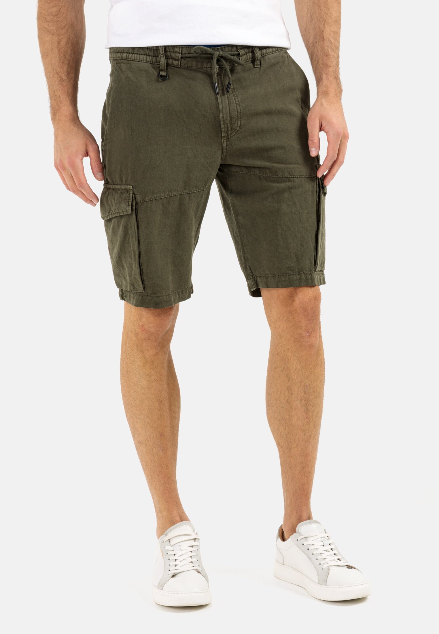 Camel Active Lightweight cargo shorts in a cotton-linen mix